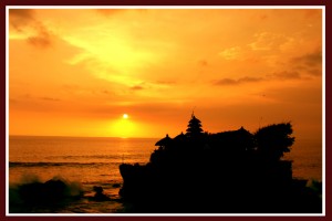 Bali sunset view - Tanah Lot Bali sunset view - Tanah Lot